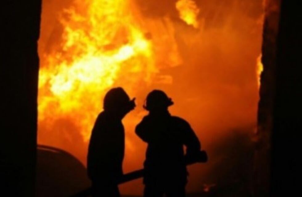 Una madre mendocina salva a sus hijos de un voraz incendio