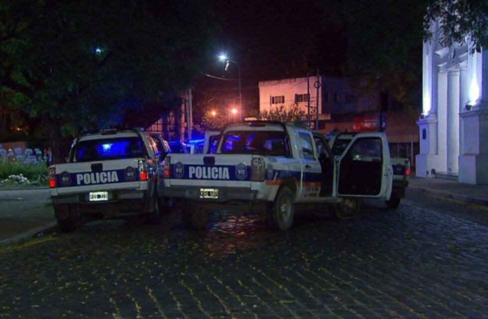 Matan a balazos a dos jóvenes en Merlo