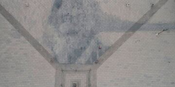 El municipio restaurará el sector de la Rambla donde se pintó el retrato de Kirchner (web)