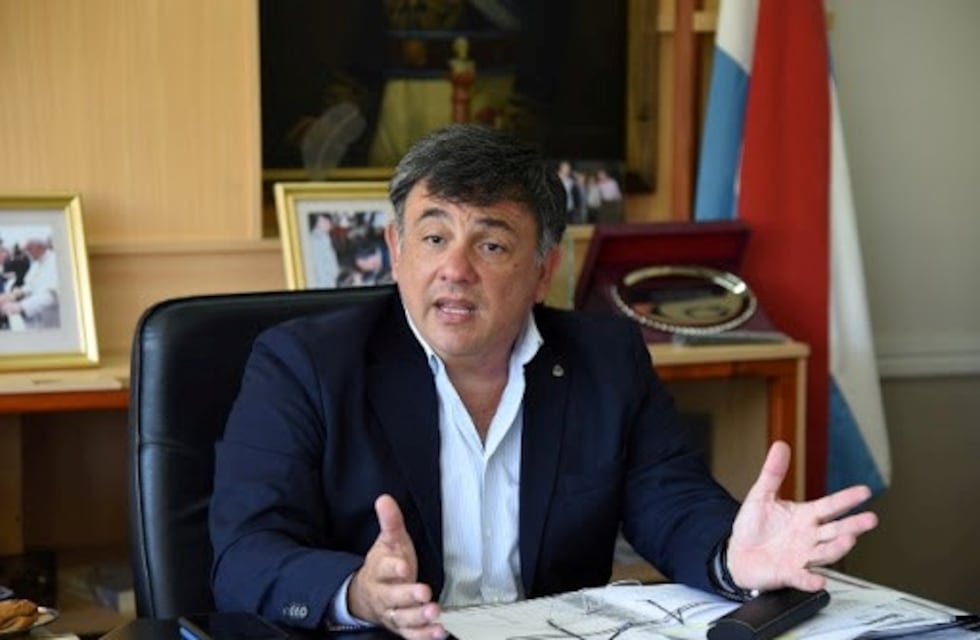 "No hay un manual que diga cómo tiene que trabajar un intendente en este contexto"