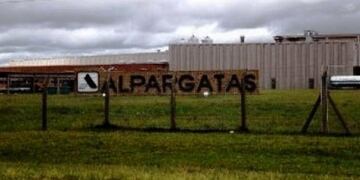 Textil Alpargatas cerró su fábrica en Sáenz Peña\u002E