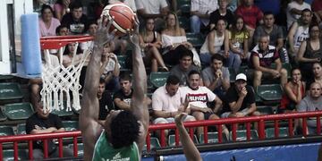 Jerome Meyinsse, figura clave en la victoria de los Verdes ante San Lorenzo\u002E