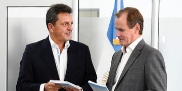 Massa sigue con su ronda de reuniones para presentar sus propuesta de consenso