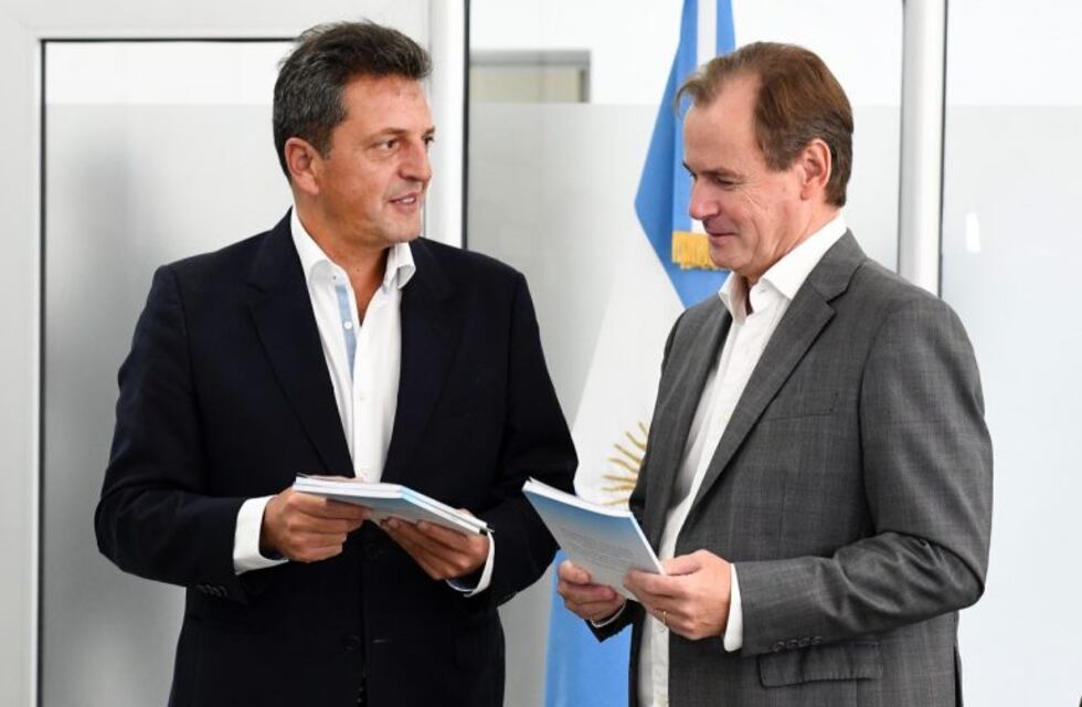 Massa sigue con su ronda de reuniones para presentar sus propuesta de consenso