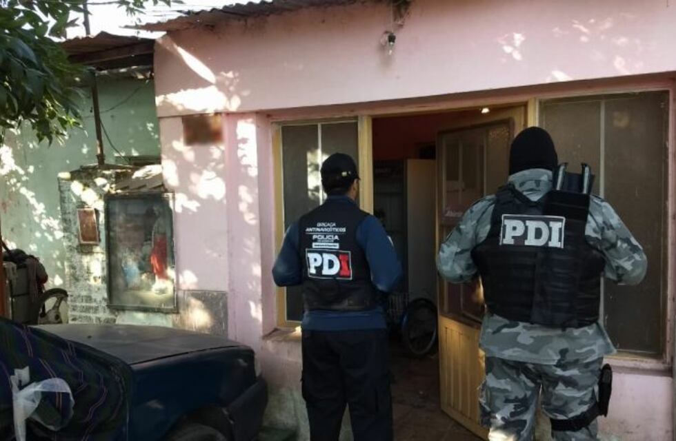 Allanamientos en Casilda: diez detenidos, drogas y un arma