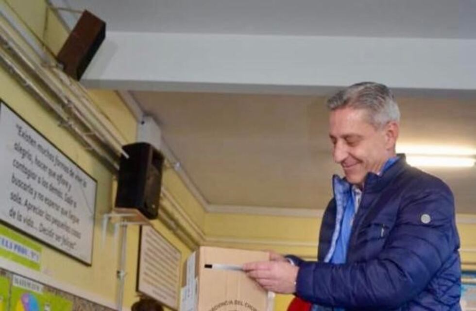 Tras cumplir el deber cívico, Arcioni confía en que logrará la victoria