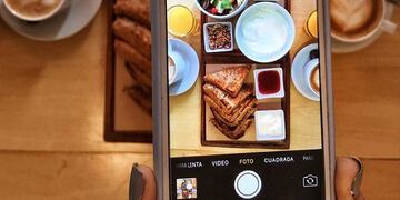 Nucha bajo la atenta mirada de @bsascoffeeshops\u002E