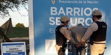 El supuesto distribuidor fue aprehendido en el barrio Alto Verde\u002E (Ministerio de Seguridad de la Nación)