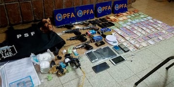 La Policía Federal Argentina (PFA) se hizo cargo de los allanamientos en el sur de la provincia\u002E (PFA)
