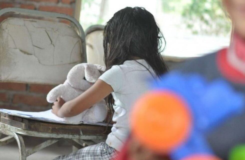 Entregaba a su hija a un manosanta para que la violara