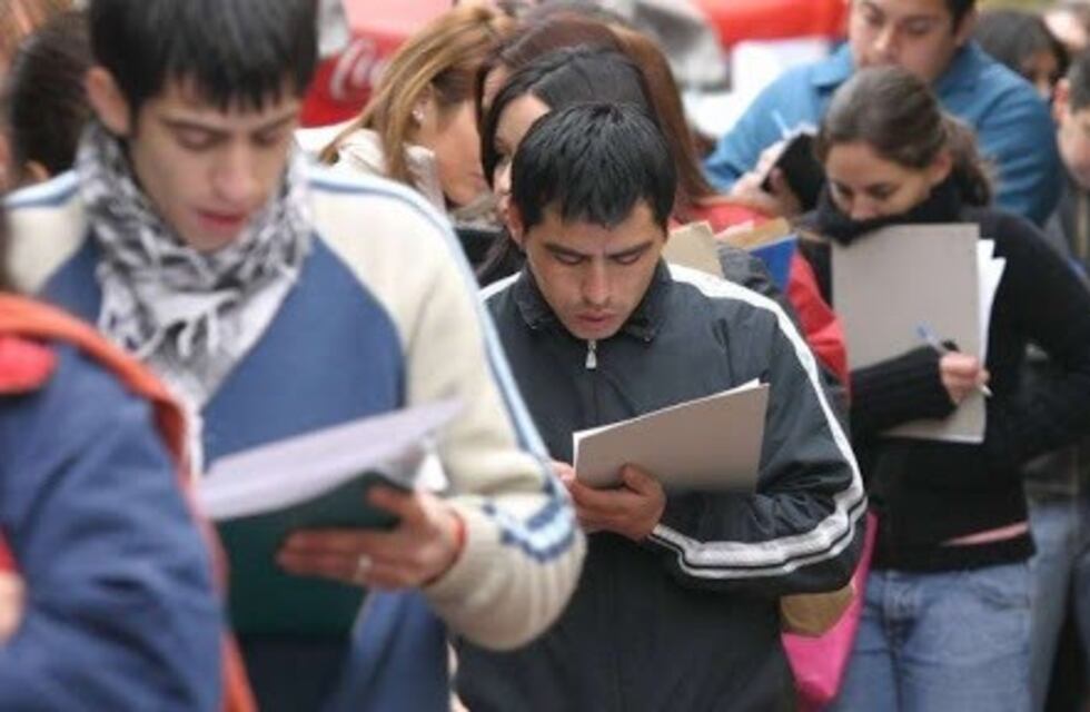 Buscan crear el fondo "Ingreso Juvenil de Emergencia" de $8.500