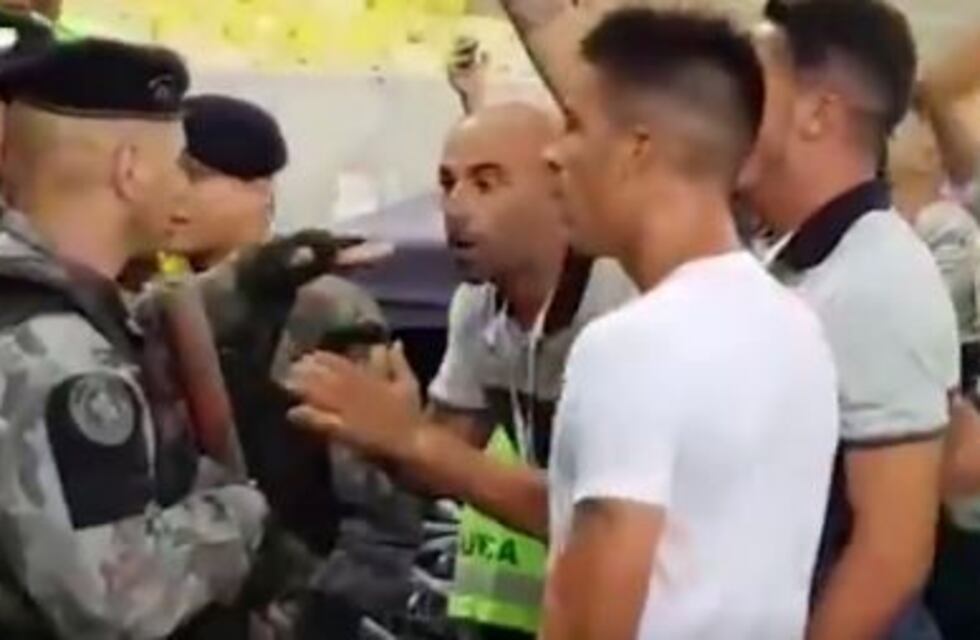 Leandro Fernández se cruzó con la policía para defender a hinchas del 'Rojo'