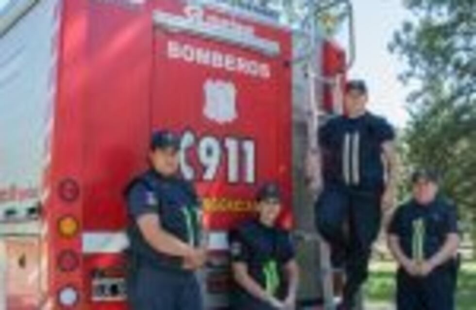 Valientes y amantes de la adrenalina: las primeras mujeres en conducir una autobomba