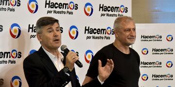 Elecciones 2023. Daniel Passerini y Héctor Pichi Campana en el búnker de Hacemos por Nuestro País.