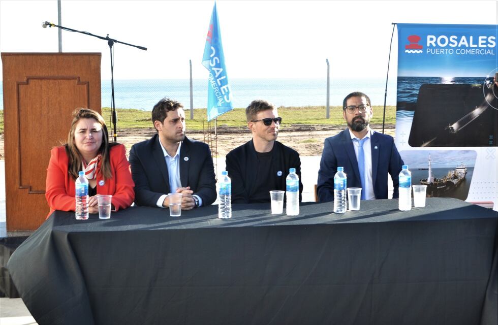 El Ministro de Producción visitó Puerto Rosales y anunció importantes inversiones