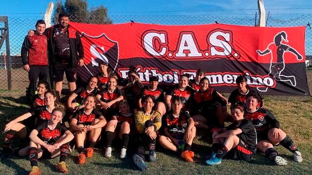 Sporting goleó a Pacífico de Cabildo y pelea por los puestos de playoff. (Foto: detaquitomega) .