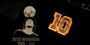 La emotiva despedida en el estadio de Quilmes con velas para Diego Maradona