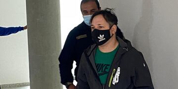 Gastón Zárate, entrando al Juicio a Macarrón en Río Cuarto, por el caso Nora Dalmasso.