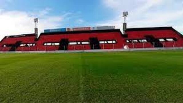 El club tiene diez días para dejar el campo de juego en condiciones.