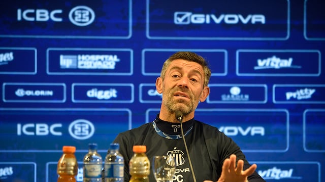 "El equipo tendrá que ser muy vivo", enfatizó Caixinha sobre la revancha de Talleres ante Vélez (Ramiro Pereyra / La Voz).