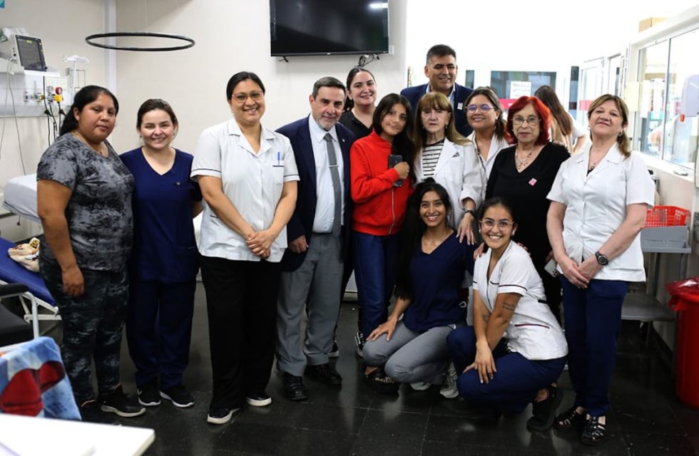 Tras ocho días de internación, la adolescente agredida en su escuela recibió el alta