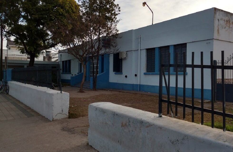 Sigue la polémica en Villa María: habló la docente que fue retirada por la policía al no estar vacunada