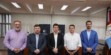 Oscar Martinez (intendente de Frontera), Pablo Pinotti (intendente de Sunchales), Leonardo Viotti (intendente de Rafaela), Lisandro Mársico (presidente del Concejo Municipal de Rafaela) y Gonzalo Aira (intendente de San Vicente)
