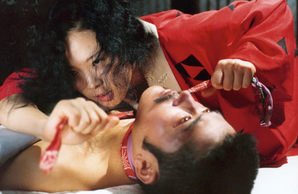 Netflix: la película japonesa con escenas muy osadas que fue prohibida en varios países y se convirtió en tendencia mundial