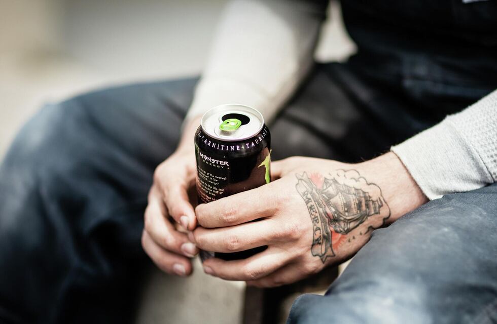 Bebidas energizantes: el aumento de consumo que preocupa a los especialistas en Argentina