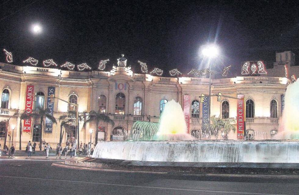 Arrastró a un policía en el capot por varias cuadras en Córdoba: el impresionante video