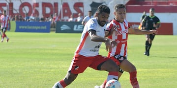 13 marzo 2022 Mendoza Deportes
El Deportivo Maipú empató de forma increíble 1 a 1 ante Instituto de Córdoba en el estadio Omar Higinio Sperdutti por la 5° fecha del torneo de la Primera Nacional.
Foto: Orlando Pelichotti/ Los Andes