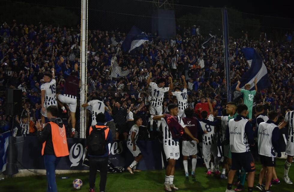 Video: Talleres sigue el festejo por el cuartetazo ante Belgrano en el torneo de Reserva