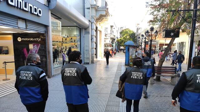 70 inspectores recorrerán el centro de la ciudad para asegurarse que se cumpla con la Ordenanza que reglamenta la venta ambulante.