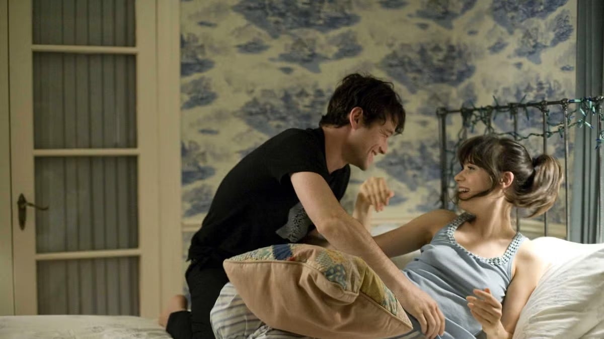 La película sugerida dura 1 hora con 35 minutos.