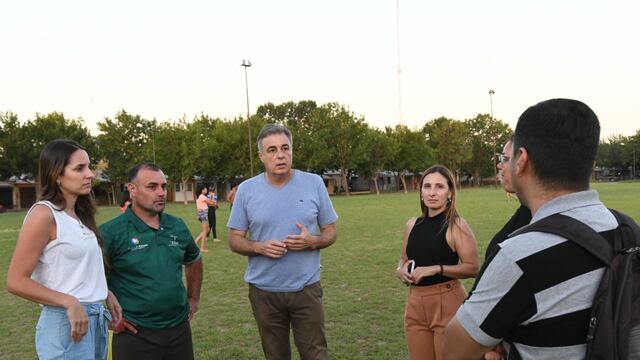El intendente y parte de su gabinete recorrió el barrio Mora