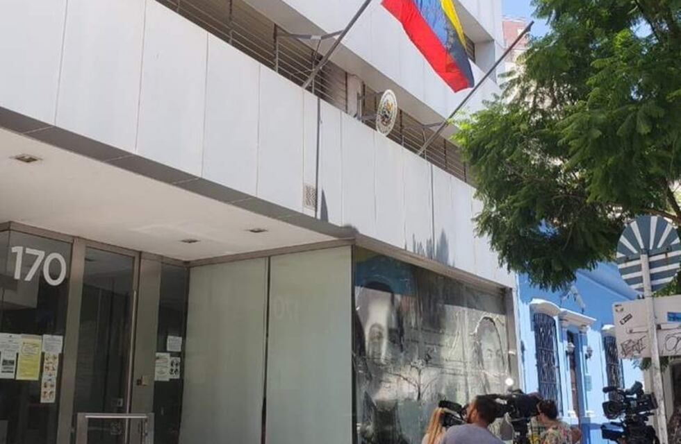 Se cayó un ascensor en la Embajada de Venezuela: al menos dos heridos