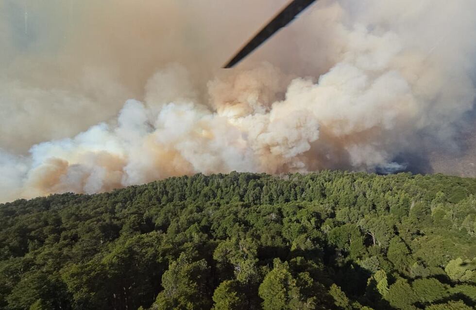 Brigadistas catamarqueños se unen al combate de incendios en el Parque Nacional Nahuel Huapi