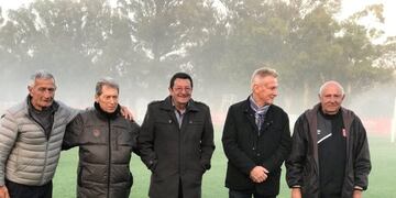 Los campeones del 68' partieron hacia Inglaterra,