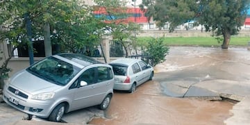 Caño roto en Costanera\u002E
