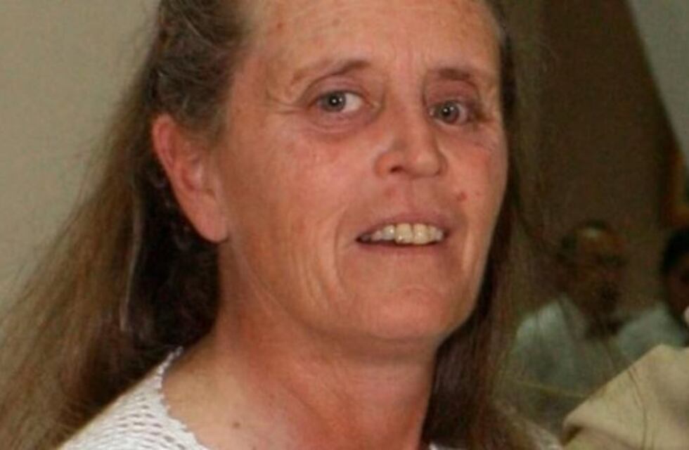 "Me cortó con una trincheta y me dijo 'ojo con lo que vas a declarar'"