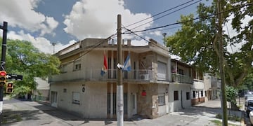 La sede del Servicio Penitenciario que amaneció baleada está ubicada en Pellegrini y Alsina