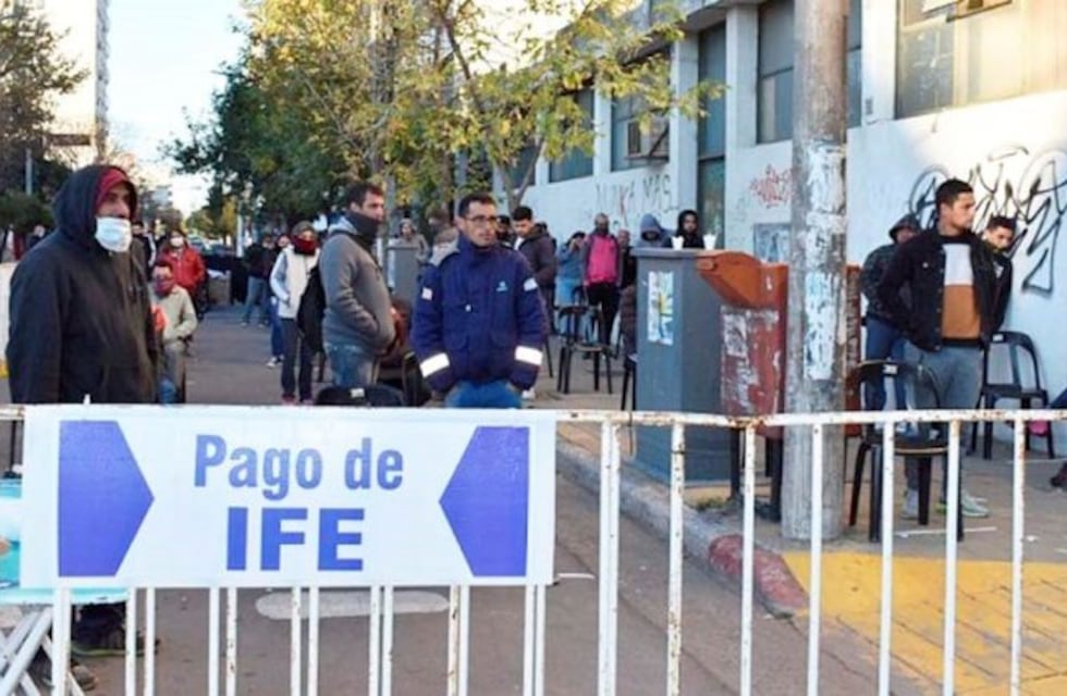 IFE 4: el Gobierno evalúa otro formato pero asegura que continuará la asistencia