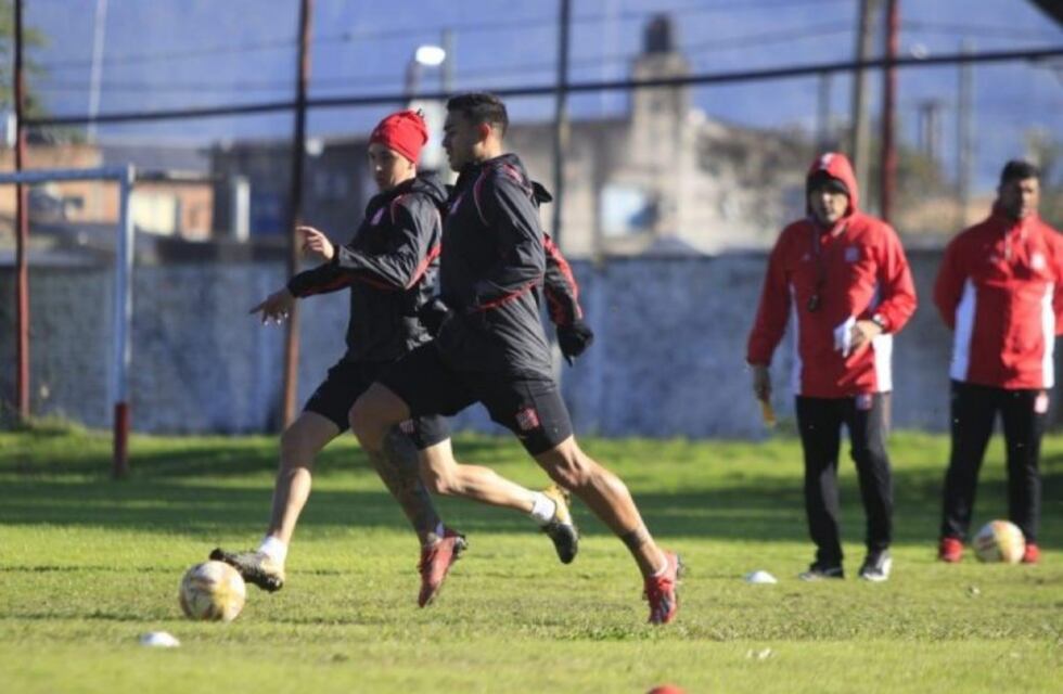 San Martín de Tucumán viaja rumbo a Perico
