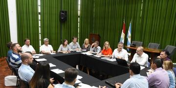 Primera reunión de gabinete de Luis Castellano y sus secretarios (prensa Municipalidad de Rafaela)