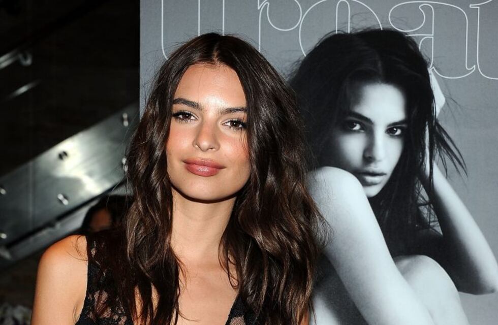 Emily Ratajkowski volvió a revolucionar  Instagram con una foto hot