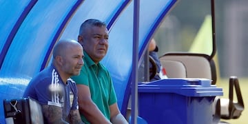 BRONNITSY (MOSCÚ), 29/06/2018\u002E- El técnico de la selección de Argentina, Jorge Sampaoli (i), y el presidente de la AFA, Claudio Tapia, durante el entrenamiento que el equipo albiceleste ha realizado hoy en Bronnitsy (Moscú), EFE/Alberto Estévez rusia Jorge Sampaoli claudio chiqui tapia entrenamiento practica de la seleccion argentina futbol futbolistas jugadores entrenando