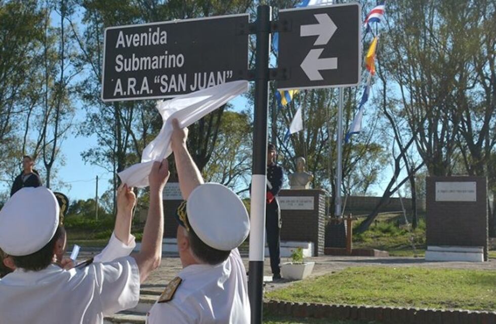 Puerto Belgrano: Avenida ARA "San Juan"
