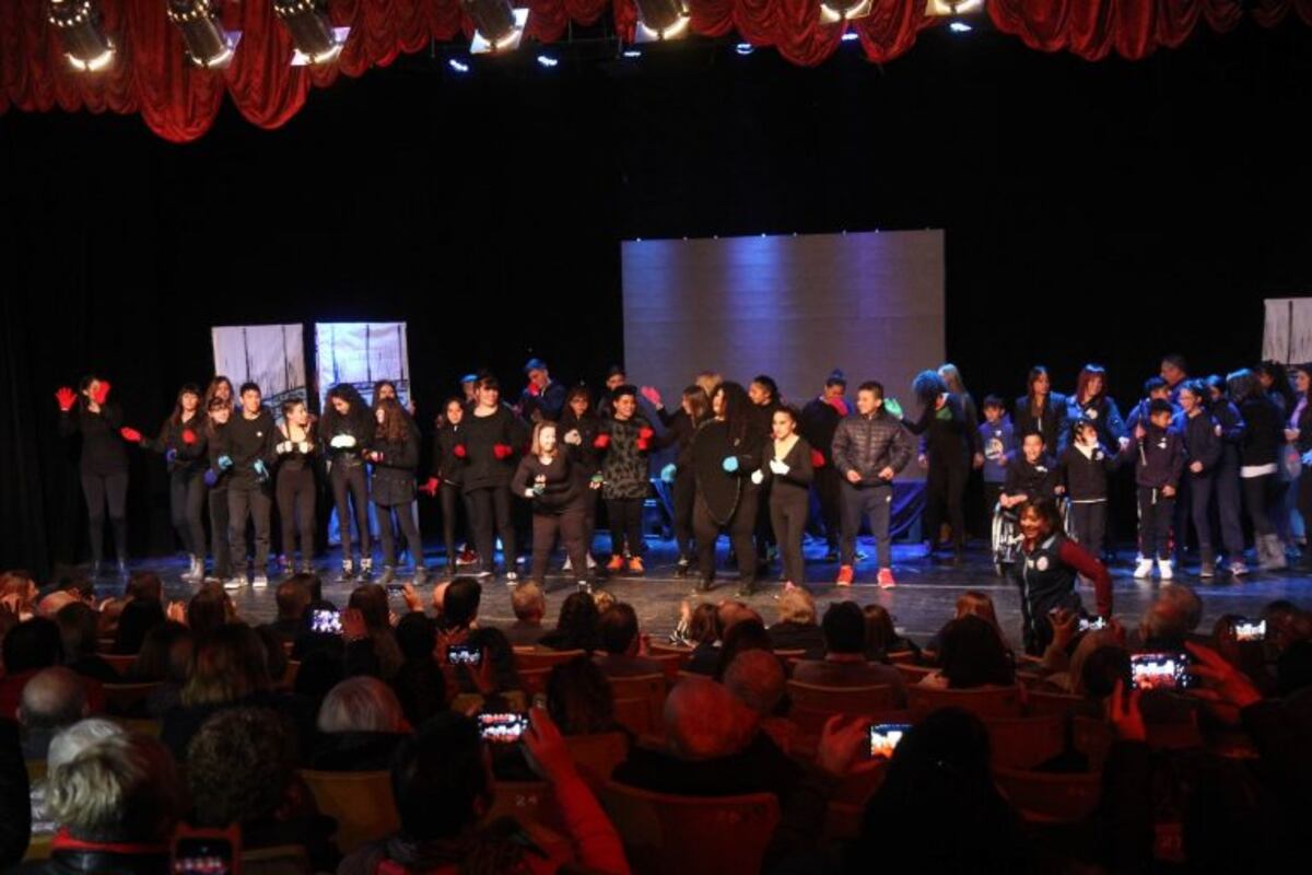 Velada patria en Carlos Paz