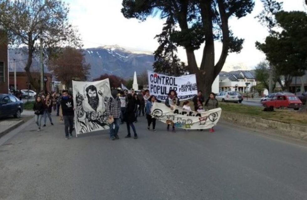 Marcharon por Santiago Maldonado en Esquel