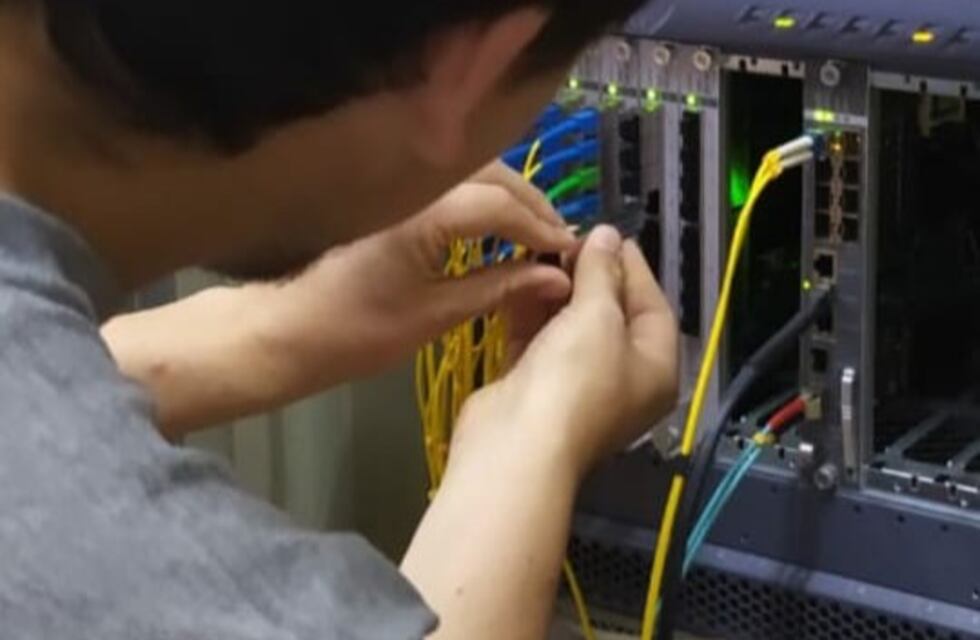 Balnearia: la cooperativa de provisión de obras invirtió 25 mil dólares para optimizar la fibra óptica